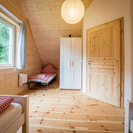 Schmidt's Ferienhaeuser Bei Zingst * Ludershagen