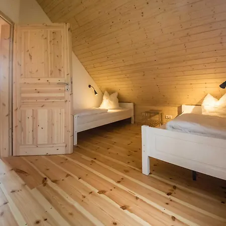 Schmidt's Ferienhaeuser Bei Zingst 度假居 *