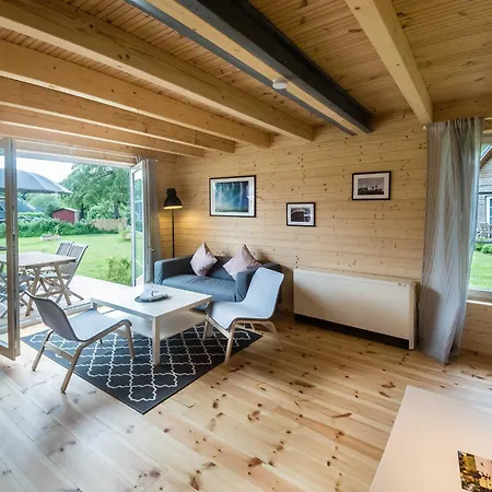 Schmidt's Ferienhaeuser Bei Zingst 度假居 *