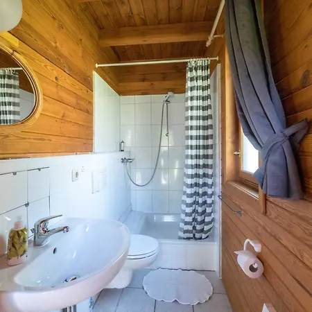 Schmidt's Ferienhaeuser Bei Zingst 度假居 Ludershagen